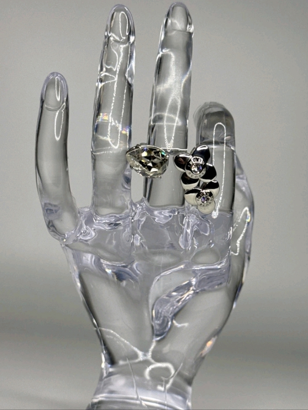 henri bendel Silver Flower and Crystal Ring - Picture 9 of 9